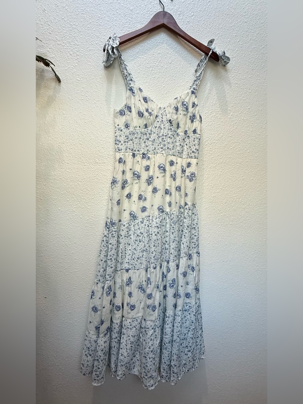 Trixxi Blue and White Floral Tie-Shoulder Midi Dress